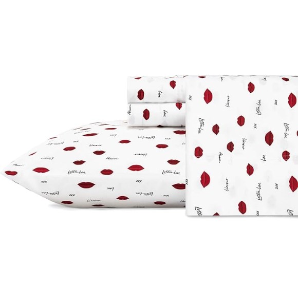 Full Sheets, Soft & Lightweight Bedding, Fade & Wrinkle Resistant (Love Lips, Full)