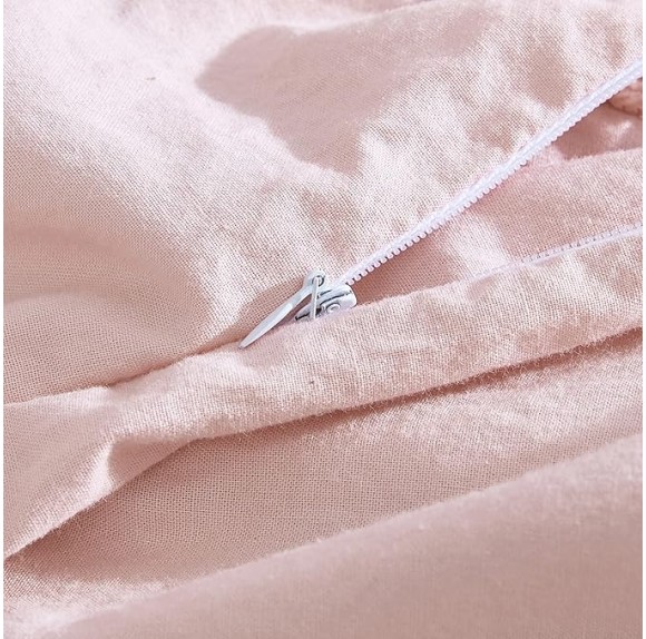 King Duvet Cover Set, Reversible Cotton Bedding with Matching Shams & Bonus Throw Pillow, Ideal for All Seasons (Rambling Roses Pink, King)