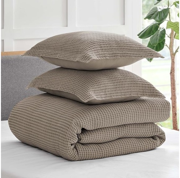 Mills Waffle Beige Fawn Duvet Cover Set - Full/Queen Duvet Cover + Two Standard Pillow Cases - Beige Fawn Waffle Weave - Duvet Cover (90 x 94in.) and Pillow Case (26 x 20in.) - Cotton