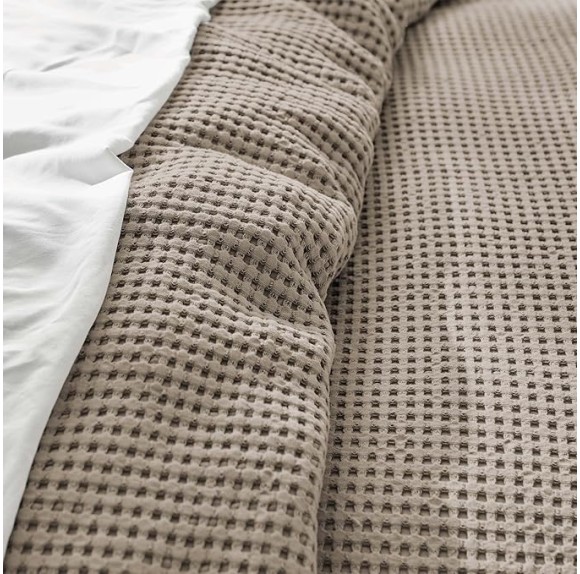 Mills Waffle Beige Fawn Duvet Cover Set - Full/Queen Duvet Cover + Two Standard Pillow Cases - Beige Fawn Waffle Weave - Duvet Cover (90 x 94in.) and Pillow Case (26 x 20in.) - Cotton