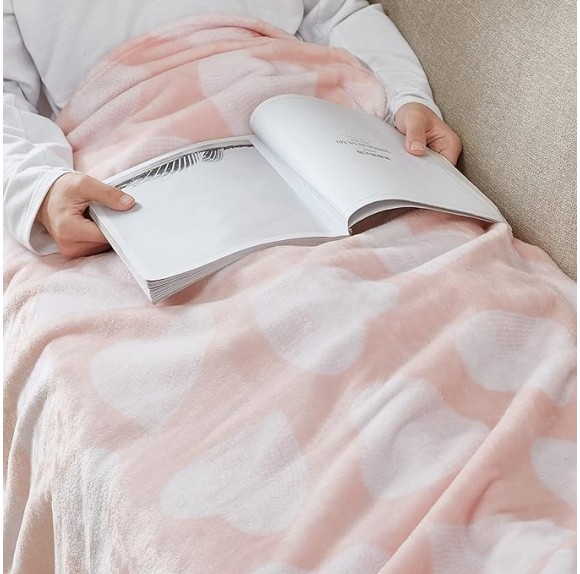 Twin Blanket, Lightweight & Warm Plush Bedding, All Season Home Decor (Dotted Heart Pink, Twin)