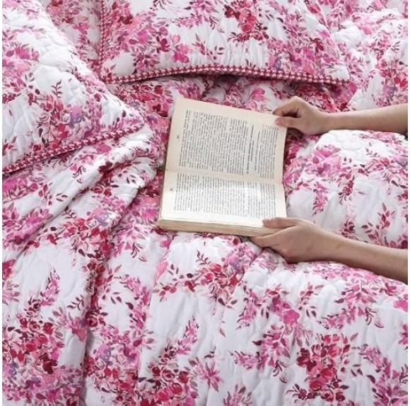 King Quilt Set, Cozy Brushed Microfiber Reversible Bedding Set, All Season Casual Home Décor (Floral Vineyard Pink, King)