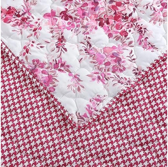 King Quilt Set, Cozy Brushed Microfiber Reversible Bedding Set, All Season Casual Home Décor (Floral Vineyard Pink, King)