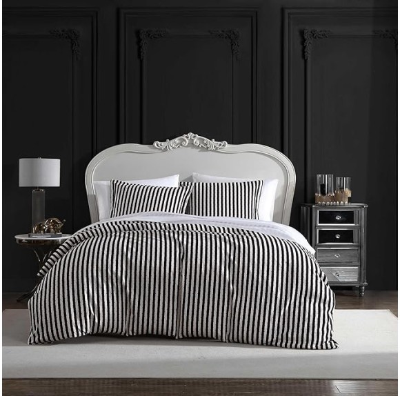 Twin Duvet Cover, Soft Bedding Set with Matching Shams, Chic Home Decor (Wonderland Stripe Black, Twin)