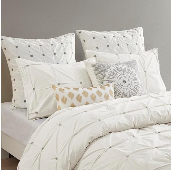 King/Cal King 3 Piece Elastic Embroidered Cotton Duvet Cover Set, Modern Tufted Design with Button Closure, White